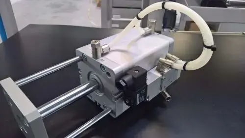 Zawór pneumatyczny na siłowniku